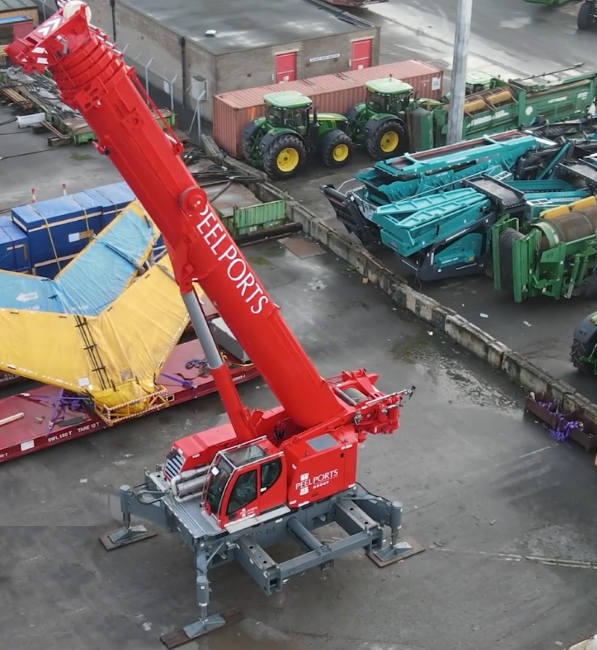 Briggs Equipment delivers new Liebherr Crawler Crane to Peel Ports