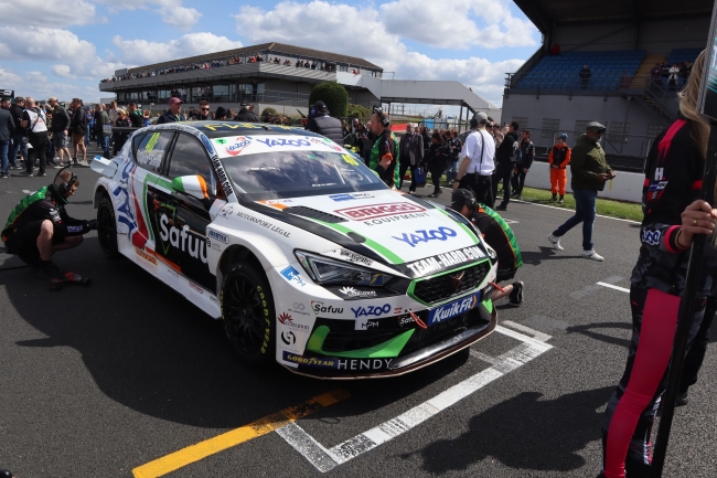 A flying start for Árón Taylor-Smith at BTCC opening weekend
