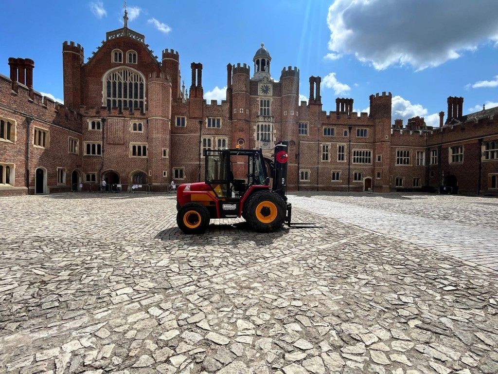 JCB Short Term Hire Equipment at Hampton Court Palace