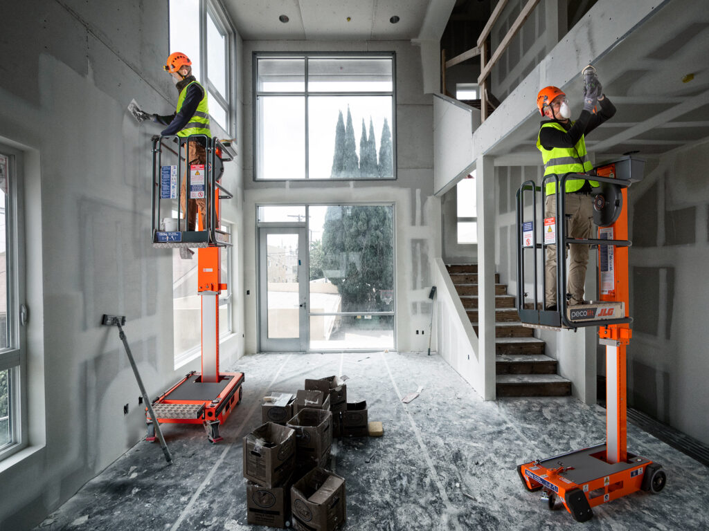 JLG Access Equipment higlighting how operators can work safely at height.