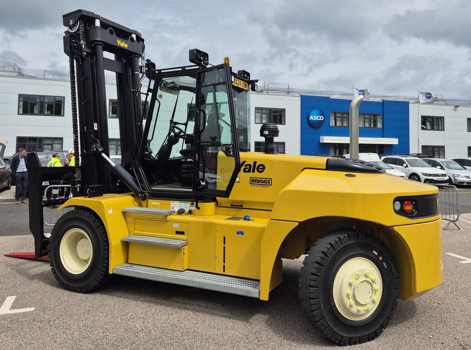Briggs Equipment delivers 18 new Big Trucks to ASCO UK Briggs Equipment