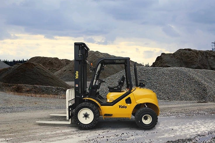 Yale KDP18-50UX rough terrain forklift on a gravelly site